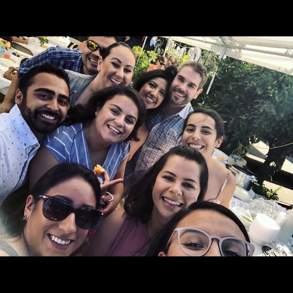 Meet your Posher, Alejandra - Picture 1 of 1